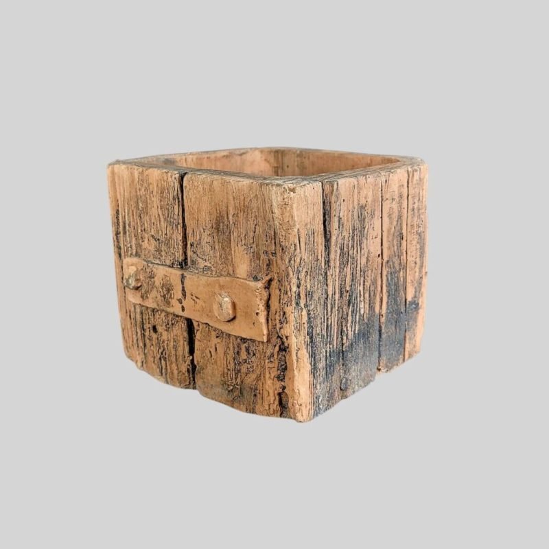 Deszka kocka virágtartó (1)